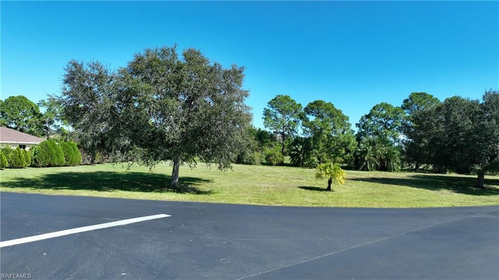 20083/085 Petrucka Cir N, Lehigh Acres, FL 33936 Photo