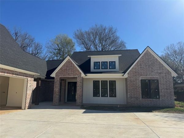 329 Autumn Ridge Drive , Bossier City, LA 71111