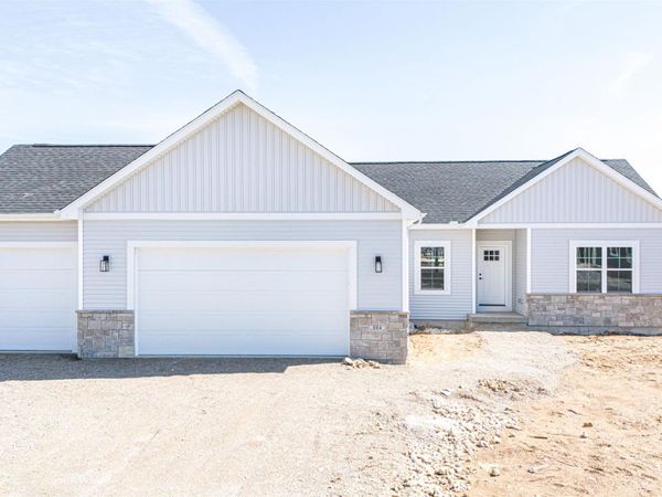 884 Red Hawk Drive, Milton, WI 53563