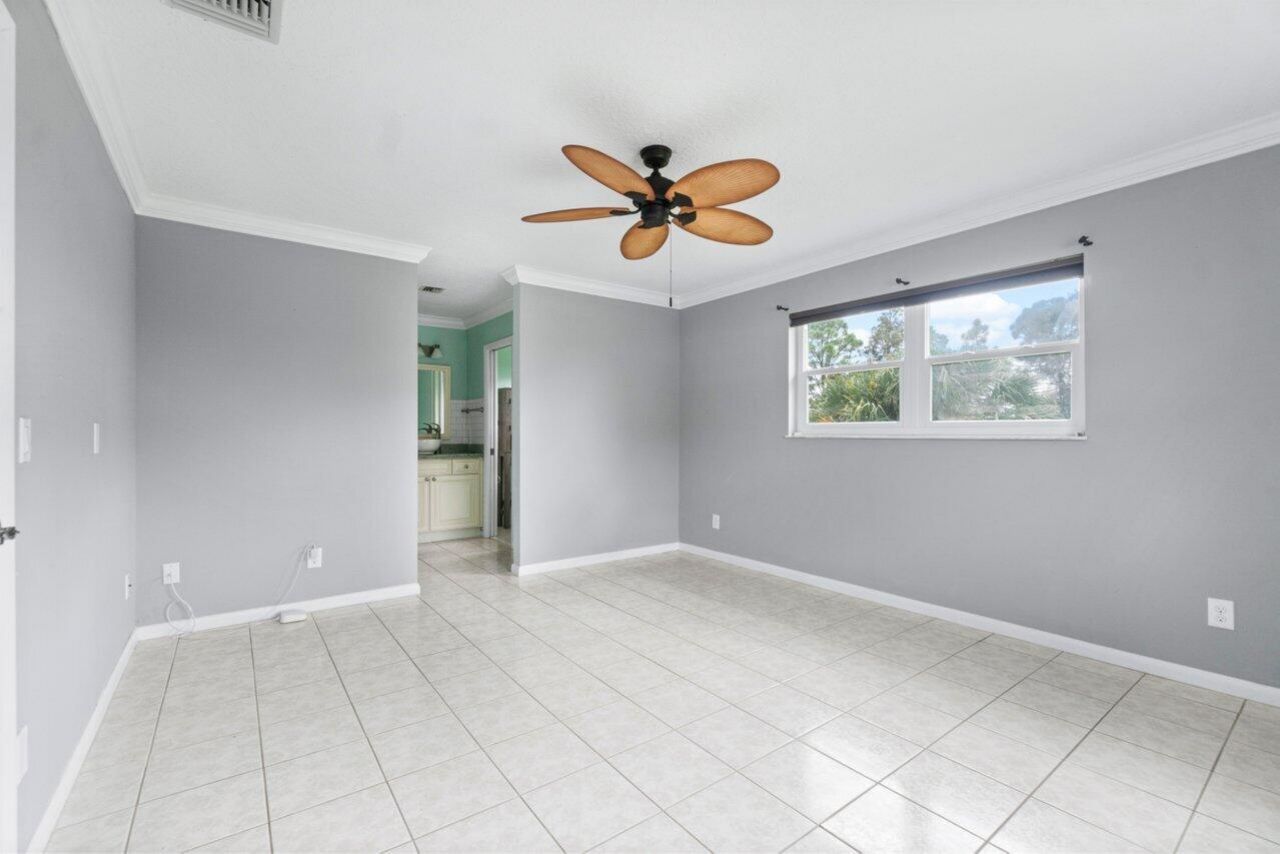 1205 S Lakes End Drive, Unit D2, Fort Pierce, FL 34982 Photo