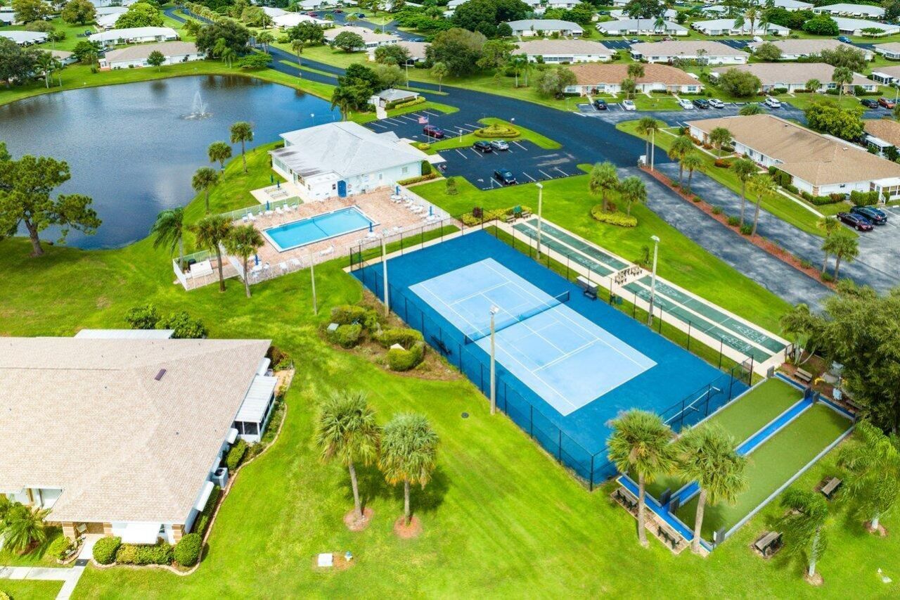 1205 S Lakes End Drive, Unit D2, Fort Pierce, FL 34982 Photo