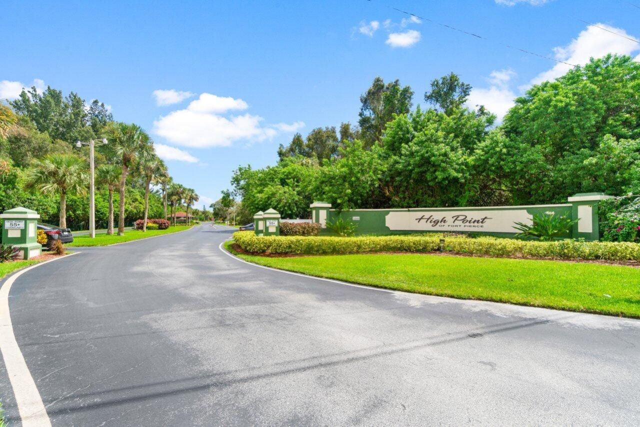 1205 S Lakes End Drive, Unit D2, Fort Pierce, FL 34982 Photo