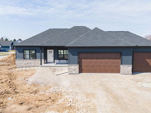 909 Red Hawk Drive, Milton, WI 53563