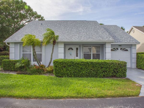 410 NW Tuscany Court, Port Saint Lucie, FL 34986