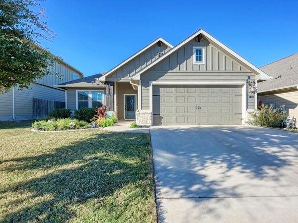 136 Finley ST, Hutto, TX 78634