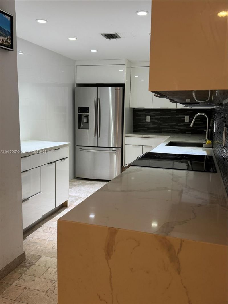 600 Three Islands Blvd, Unit 1206, Hallandale Beach, FL 33009 Photo