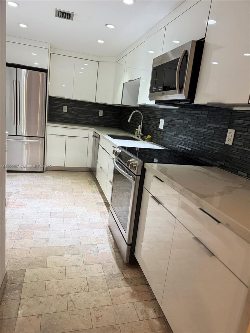 600 Three Islands Blvd, Unit 1206, Hallandale Beach, FL 33009 Photo