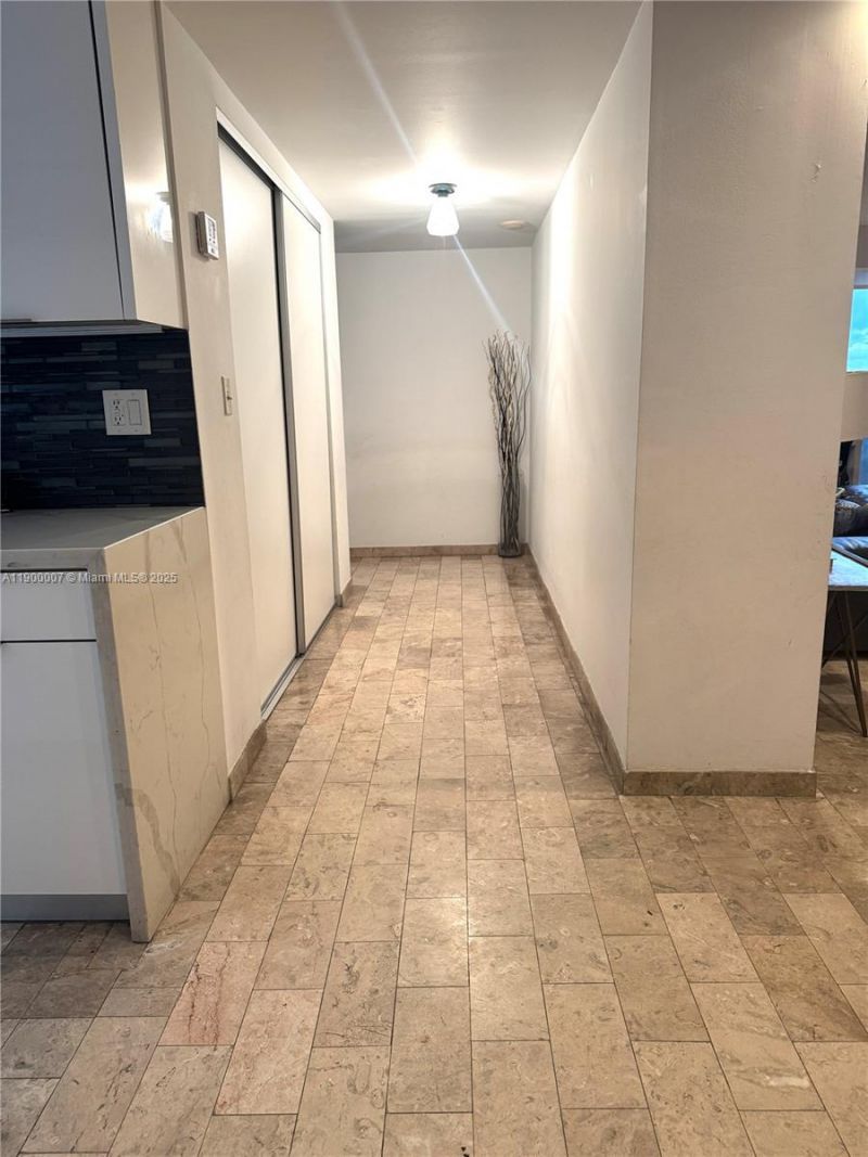 600 Three Islands Blvd, Unit 1206, Hallandale Beach, FL 33009 Photo