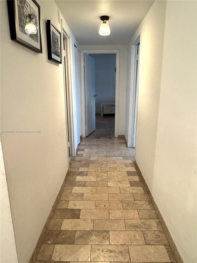 600 Three Islands Blvd, Unit 1206, Hallandale Beach, FL 33009 Photo