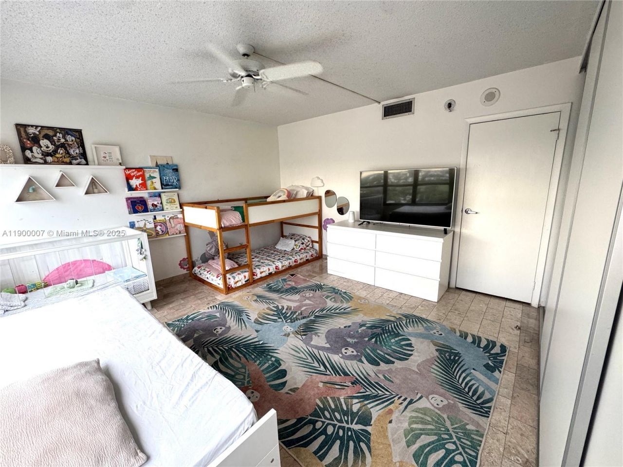 600 Three Islands Blvd, Unit 1206, Hallandale Beach, FL 33009 Photo