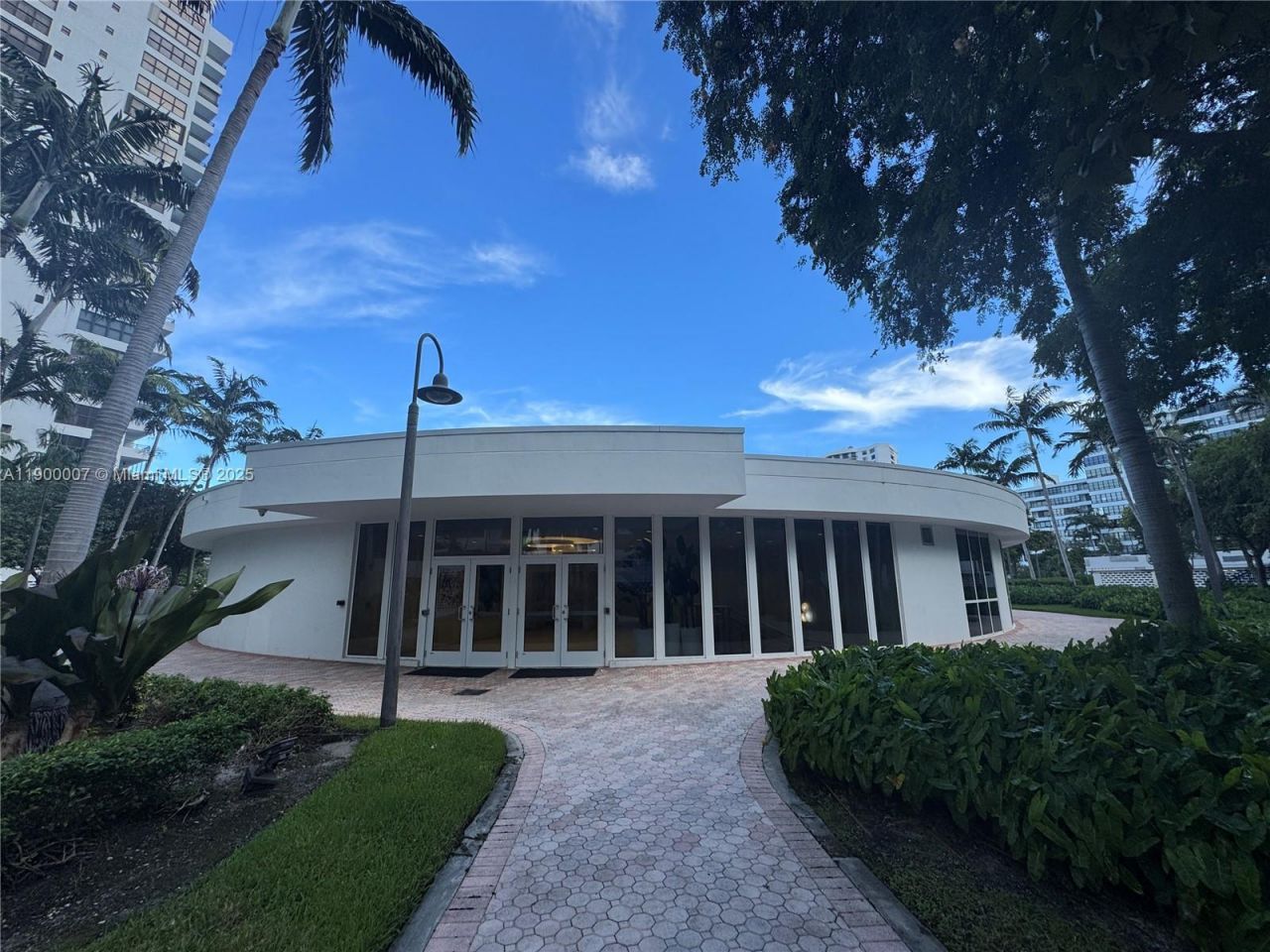 600 Three Islands Blvd, Unit 1206, Hallandale Beach, FL 33009 Photo