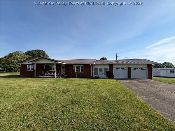 220 Simmons Drive, Millwood, WV 25262