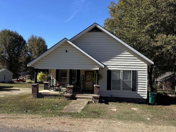 417 N 7th Street, Nashville, AR 71852