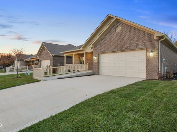5406 E Commons North Drive, Mooresville, IN 46158
