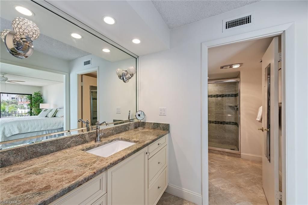 3399 Gulf Shore Blvd N, Unit 309, Naples, FL 34103 Photo