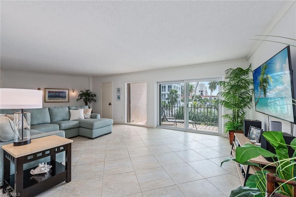3399 Gulf Shore Blvd N, Unit 309, Naples, FL 34103 Photo