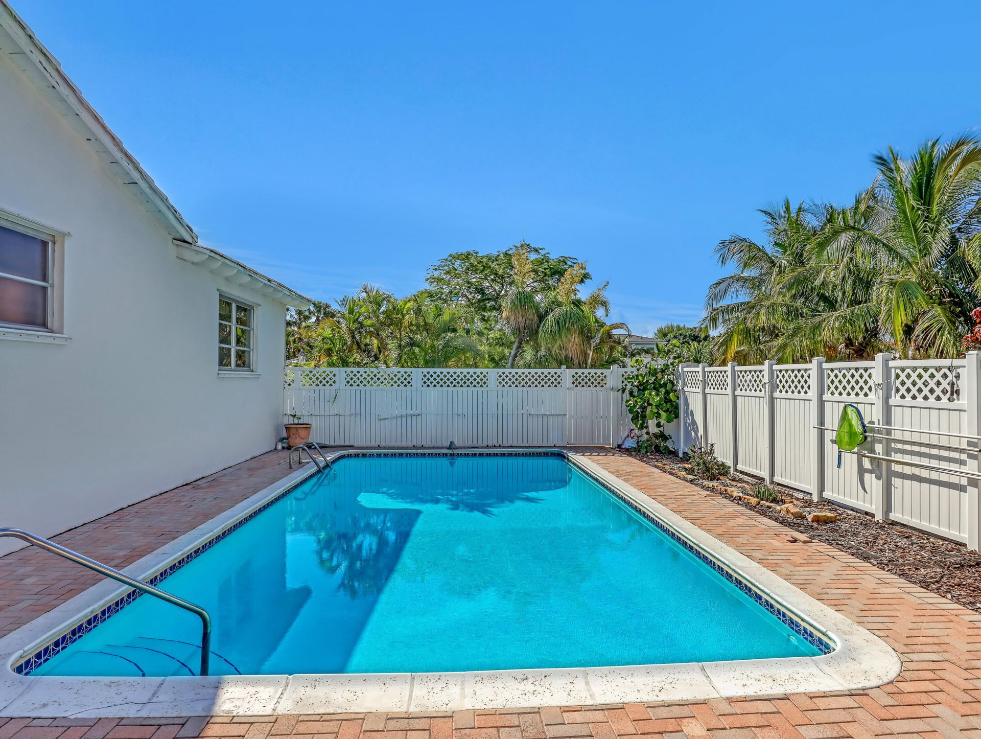 225 Linda Lane, Palm Beach Shores, FL 33404 Photo