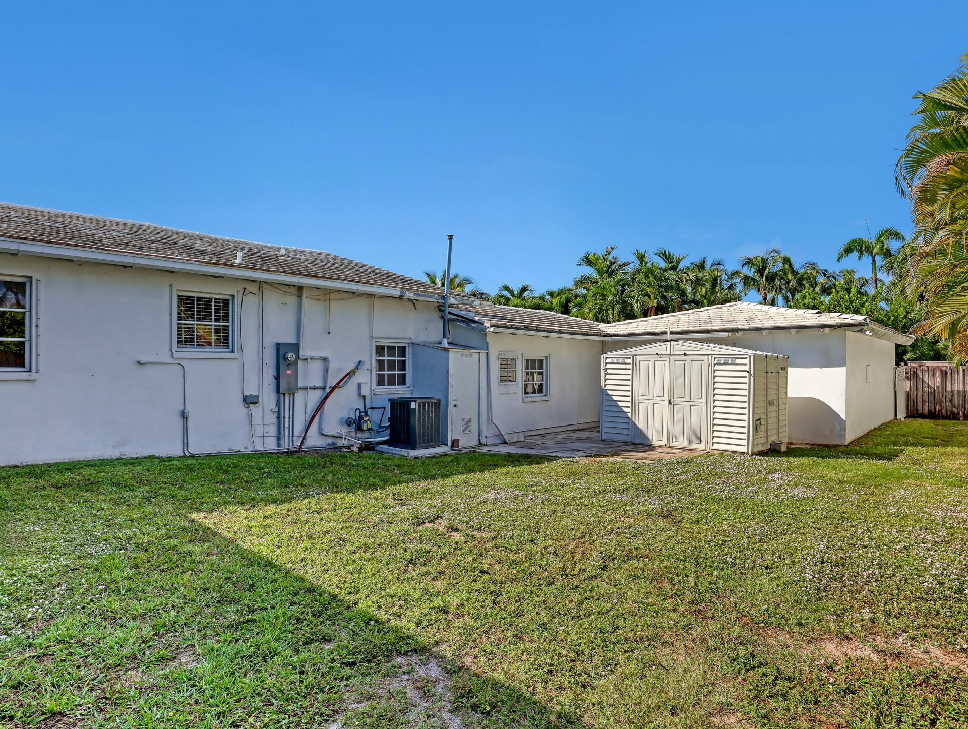 225 Linda Lane, Palm Beach Shores, FL 33404 Photo