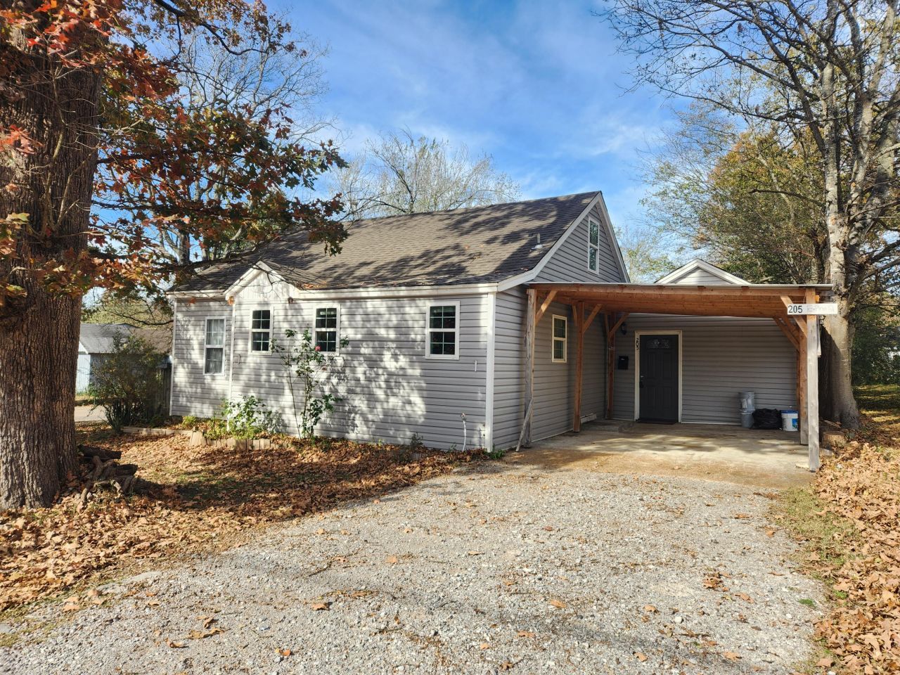 205 E Pine Street, Batesville, AR 72501 Main Photo