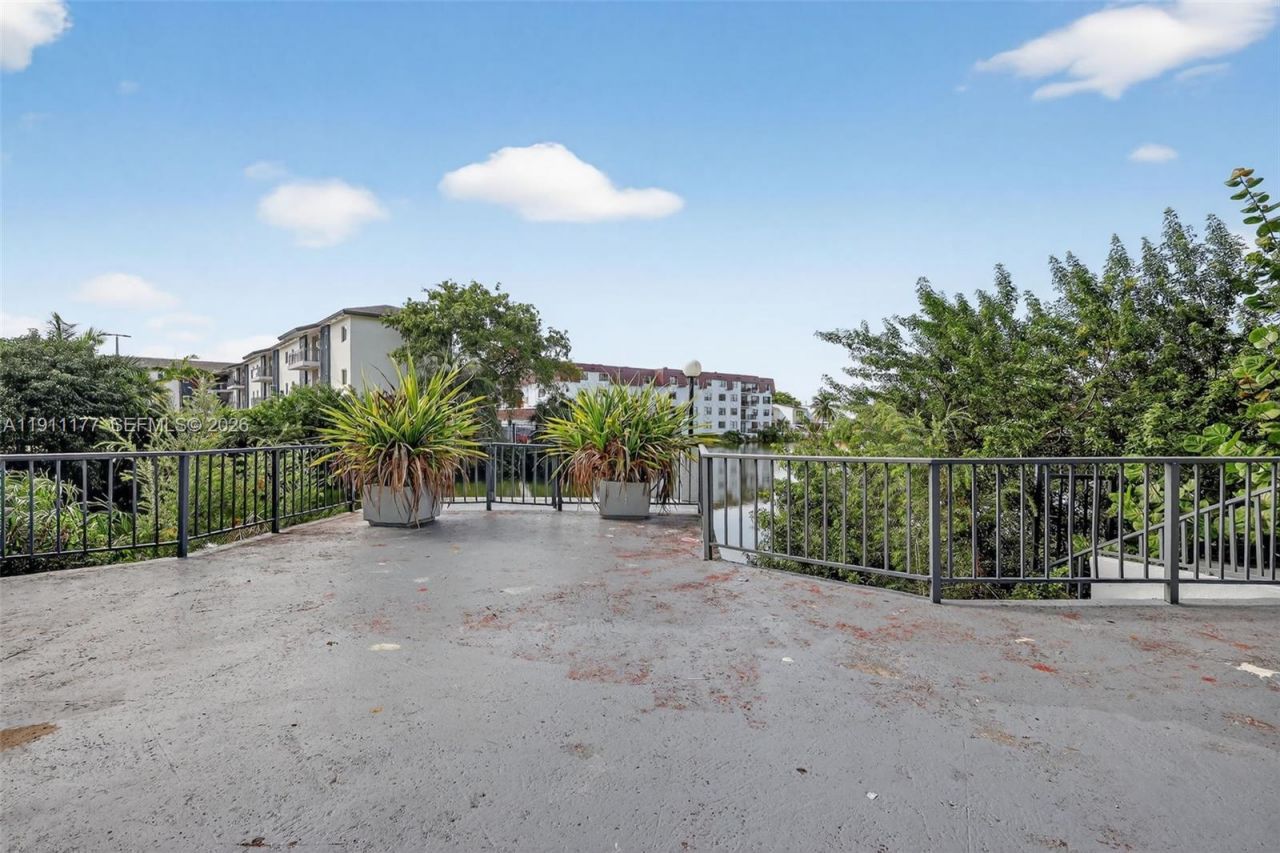 7105 W 13th Ave, Unit 201, Hialeah, FL 33014 Photo