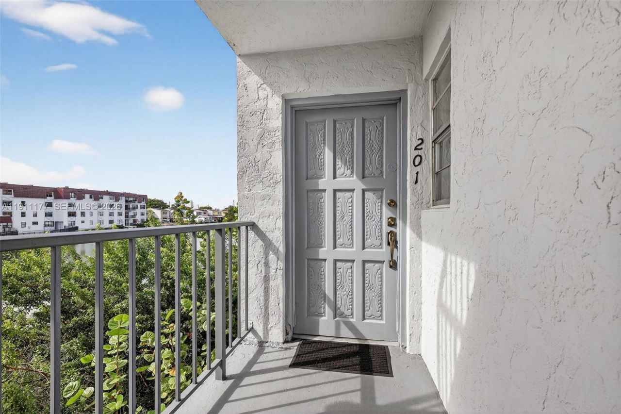 7105 W 13th Ave, Unit 201, Hialeah, FL 33014 Photo