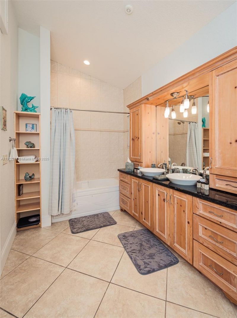 302 Balboa St, Hollywood, FL 33019 Photo