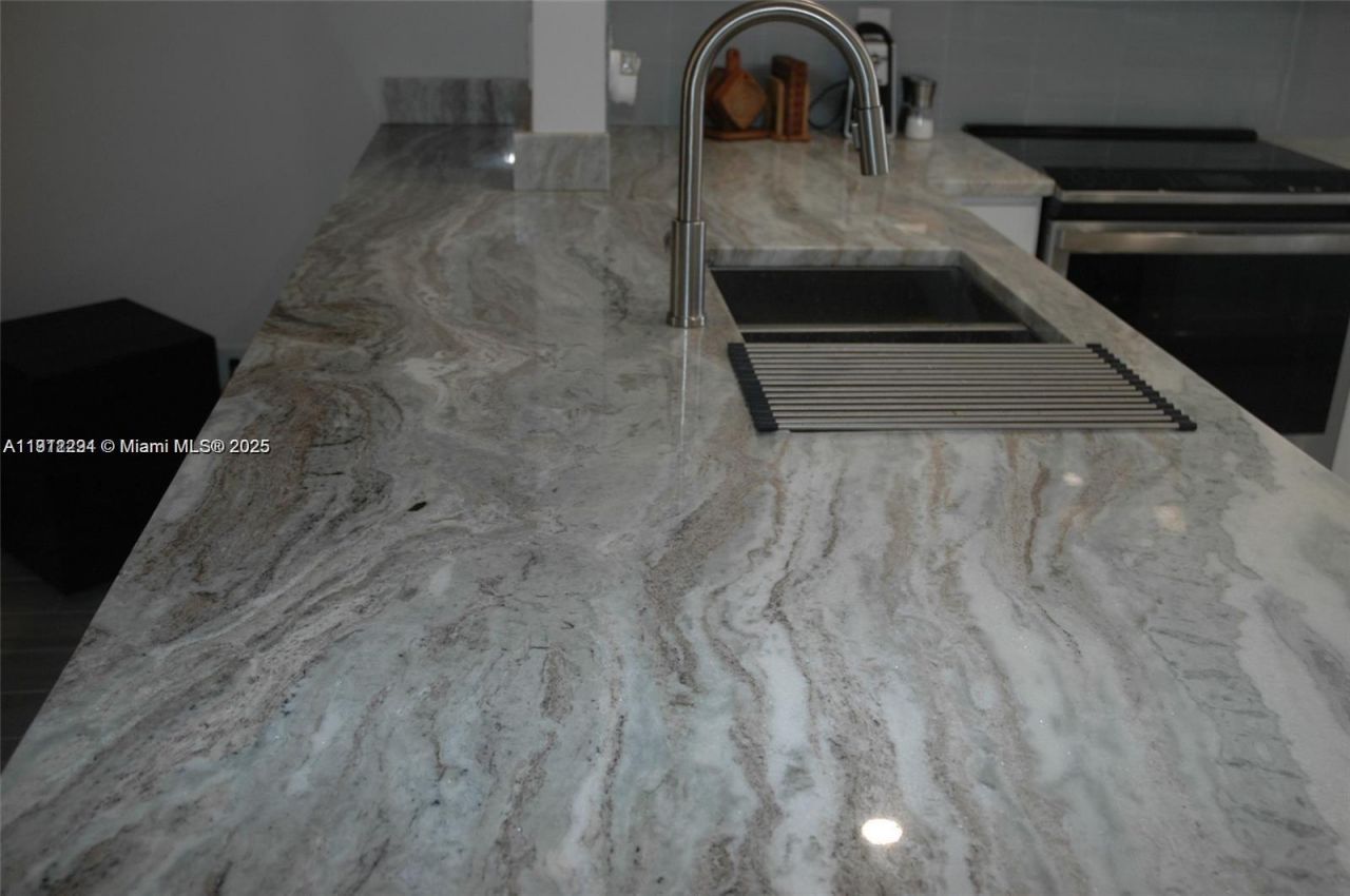 3571 Inverrary Dr, Unit 201, Lauderhill, FL 33319 Photo