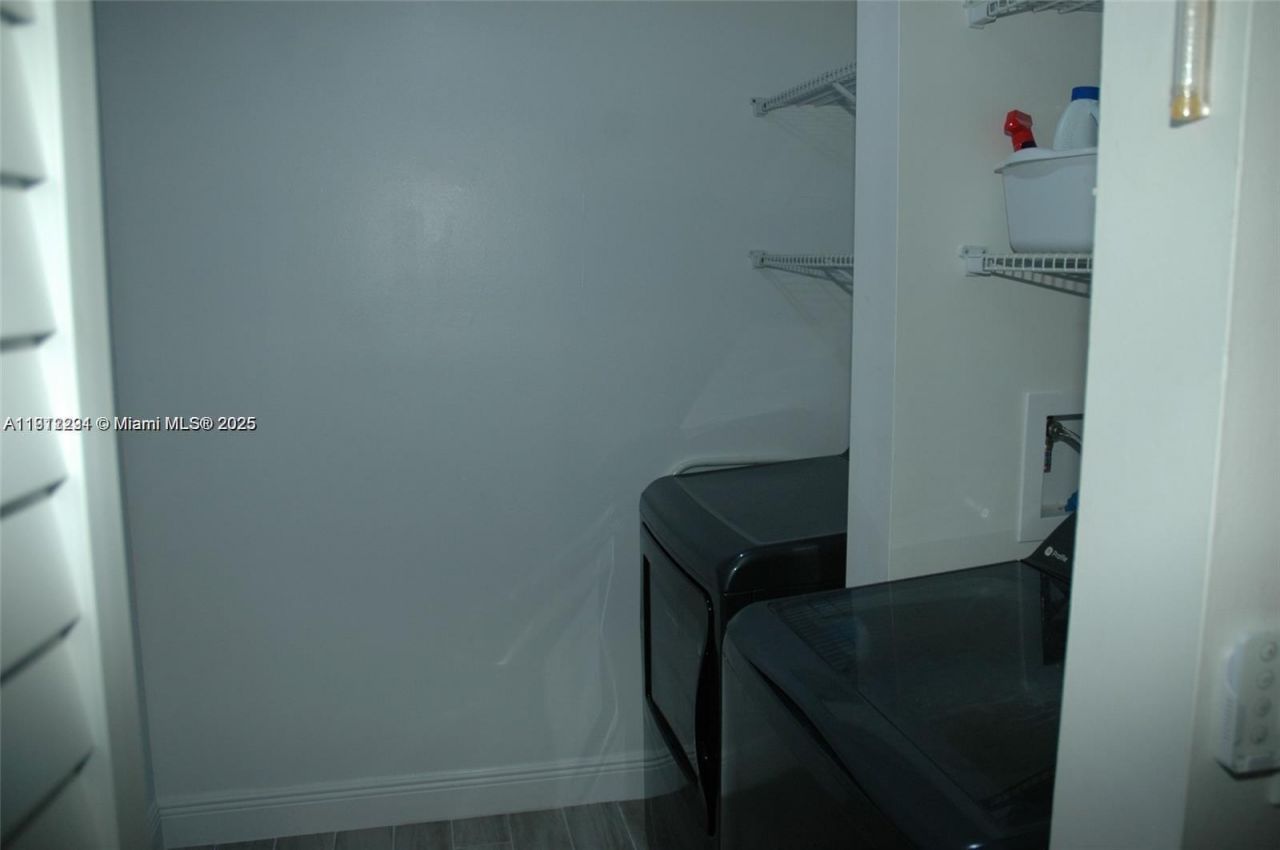 3571 Inverrary Dr, Unit 201, Lauderhill, FL 33319 Photo