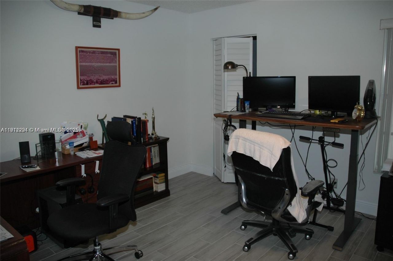 3571 Inverrary Dr, Unit 201, Lauderhill, FL 33319 Photo