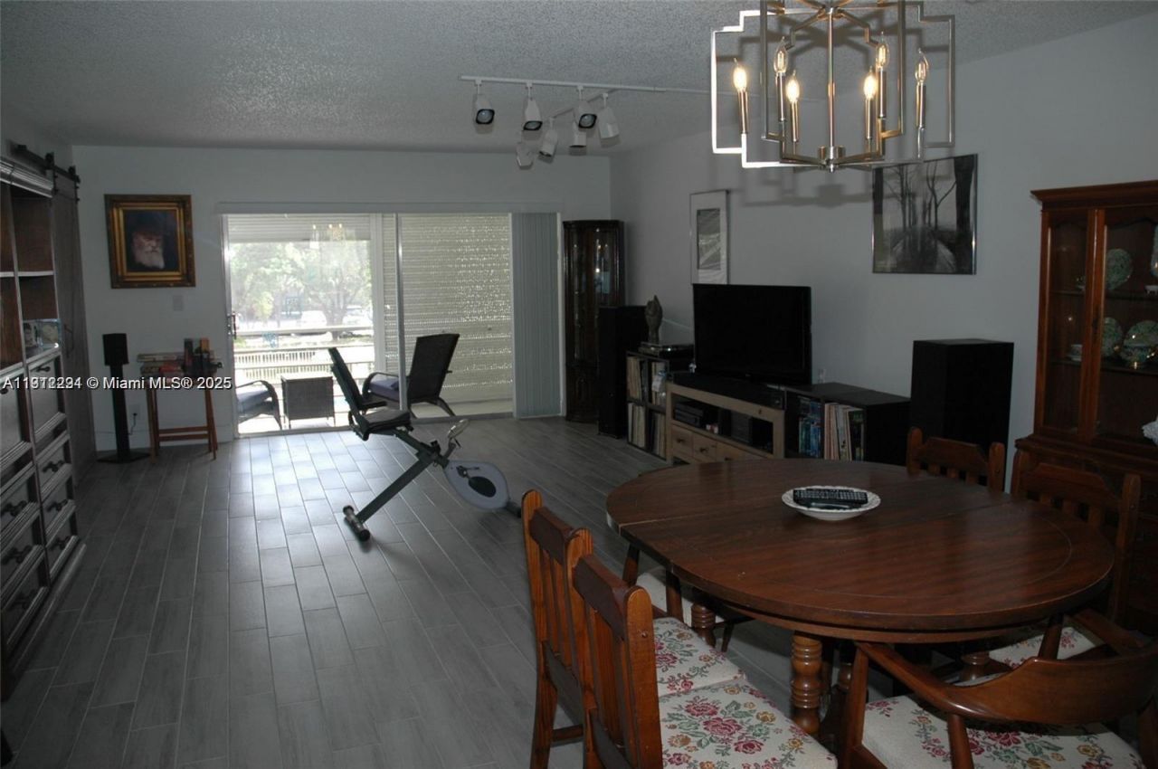 3571 Inverrary Dr, Unit 201, Lauderhill, FL 33319 Photo