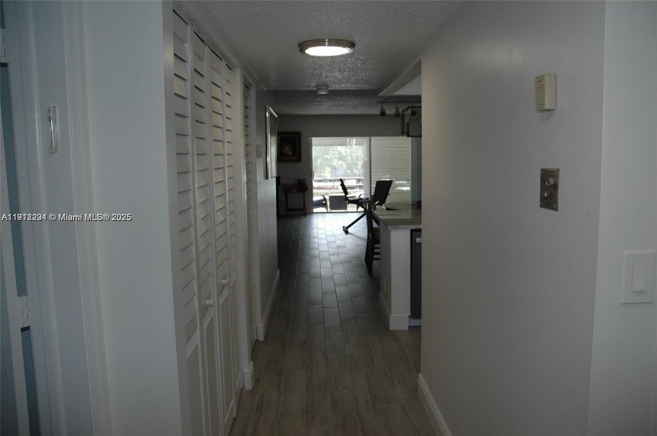 3571 Inverrary Dr, Unit 201, Lauderhill, FL 33319 Photo