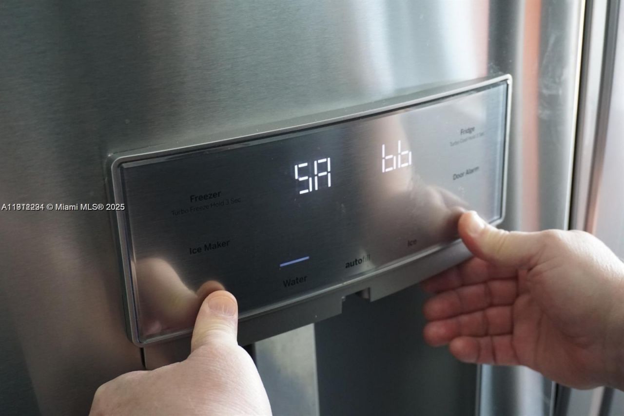 3571 Inverrary Dr, Unit 201, Lauderhill, FL 33319 Photo