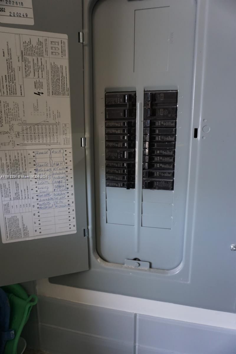 3571 Inverrary Dr, Unit 201, Lauderhill, FL 33319 Photo