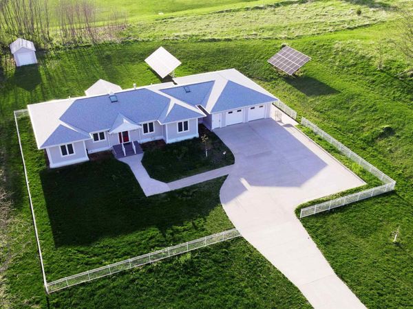 1000 N B Street, Fairfield, IA 52556