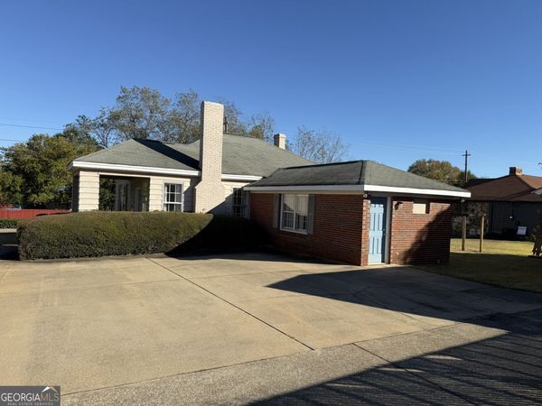 102 Barnes Mill Road, Hamilton, GA 31811