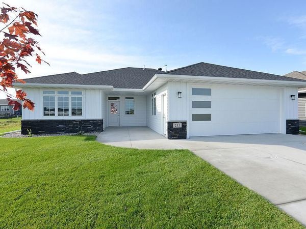 235 Emma Court, Mapleton, ND 58059