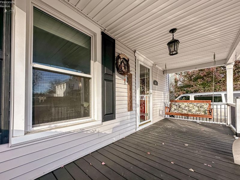 661 Tenney Avenue, Amherst, OH 44001 Photo 2