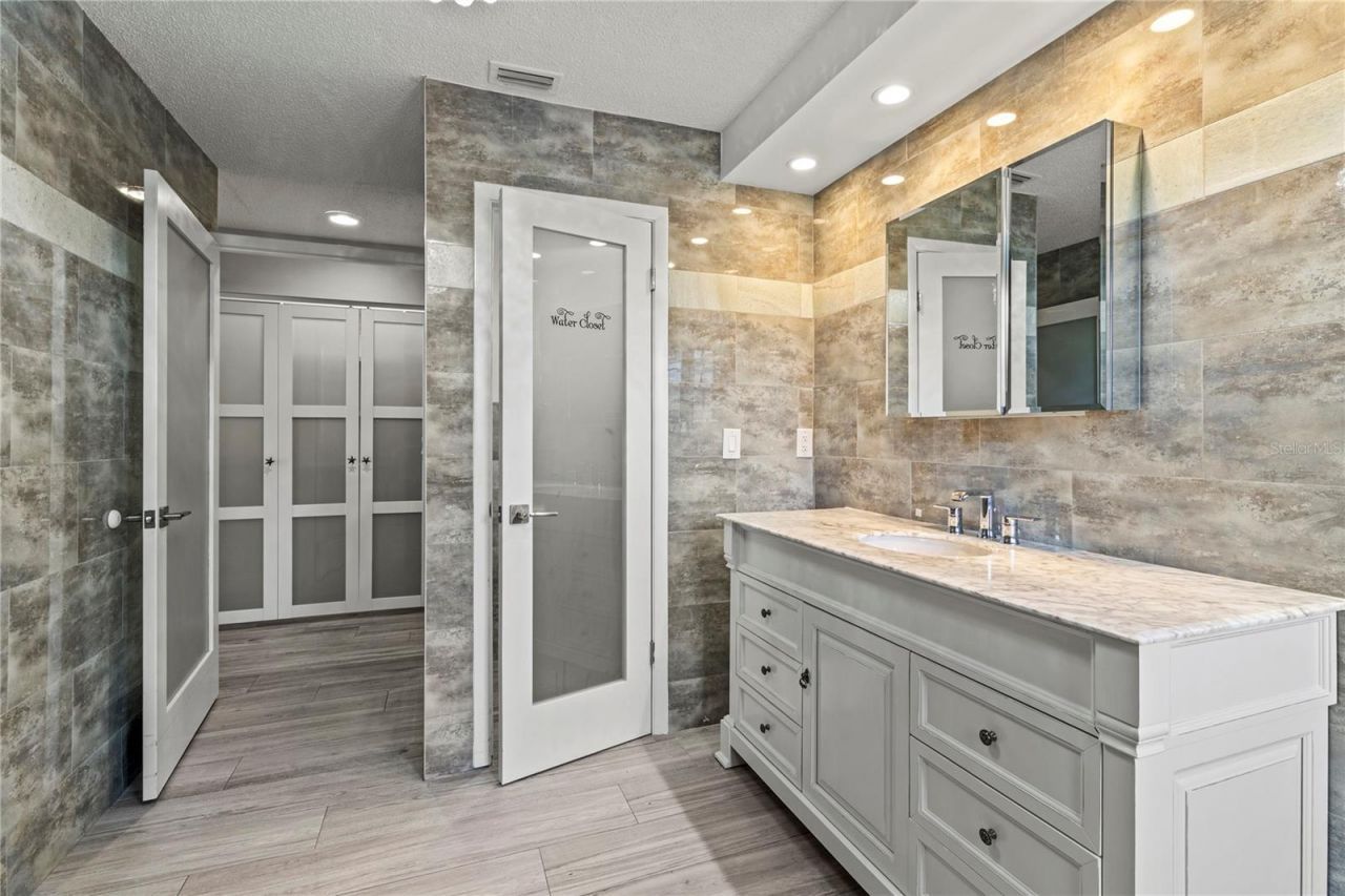 4641 La Jolla Drive, Bradenton, FL 34210 Photo