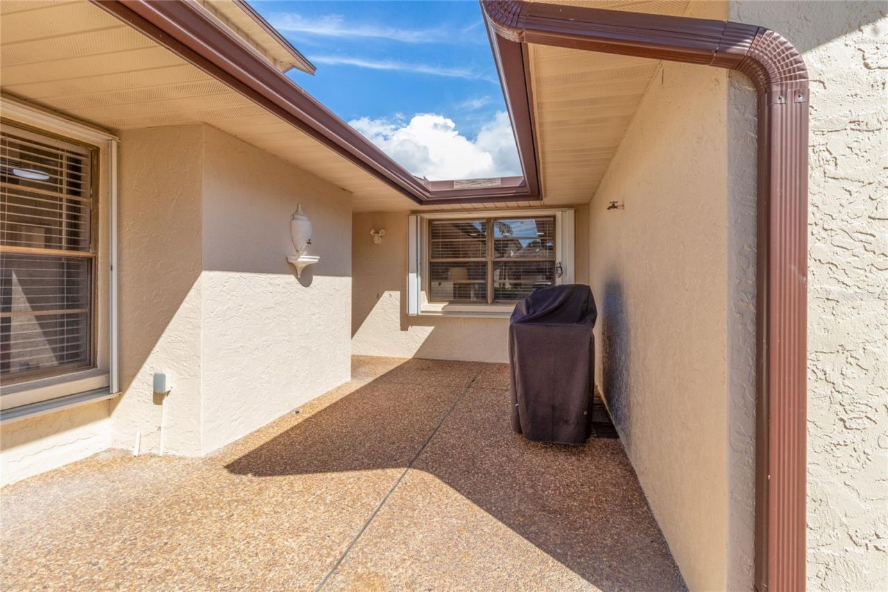 4641 La Jolla Drive, Bradenton, FL 34210 Photo