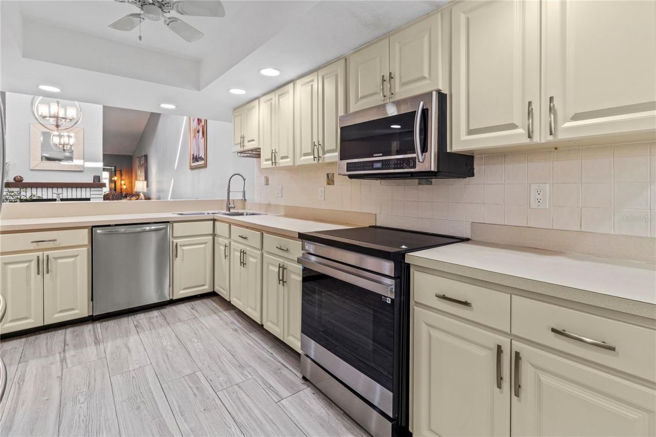 4641 La Jolla Drive, Bradenton, FL 34210 Photo