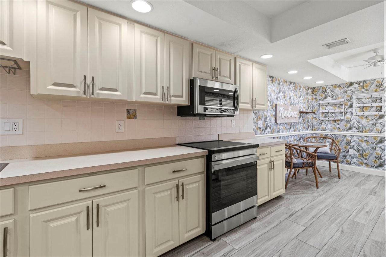 4641 La Jolla Drive, Bradenton, FL 34210 Photo