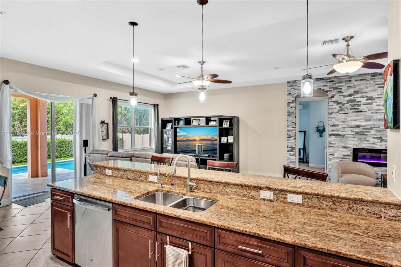 13220 SW 13th St, Davie, FL 33325 Photo