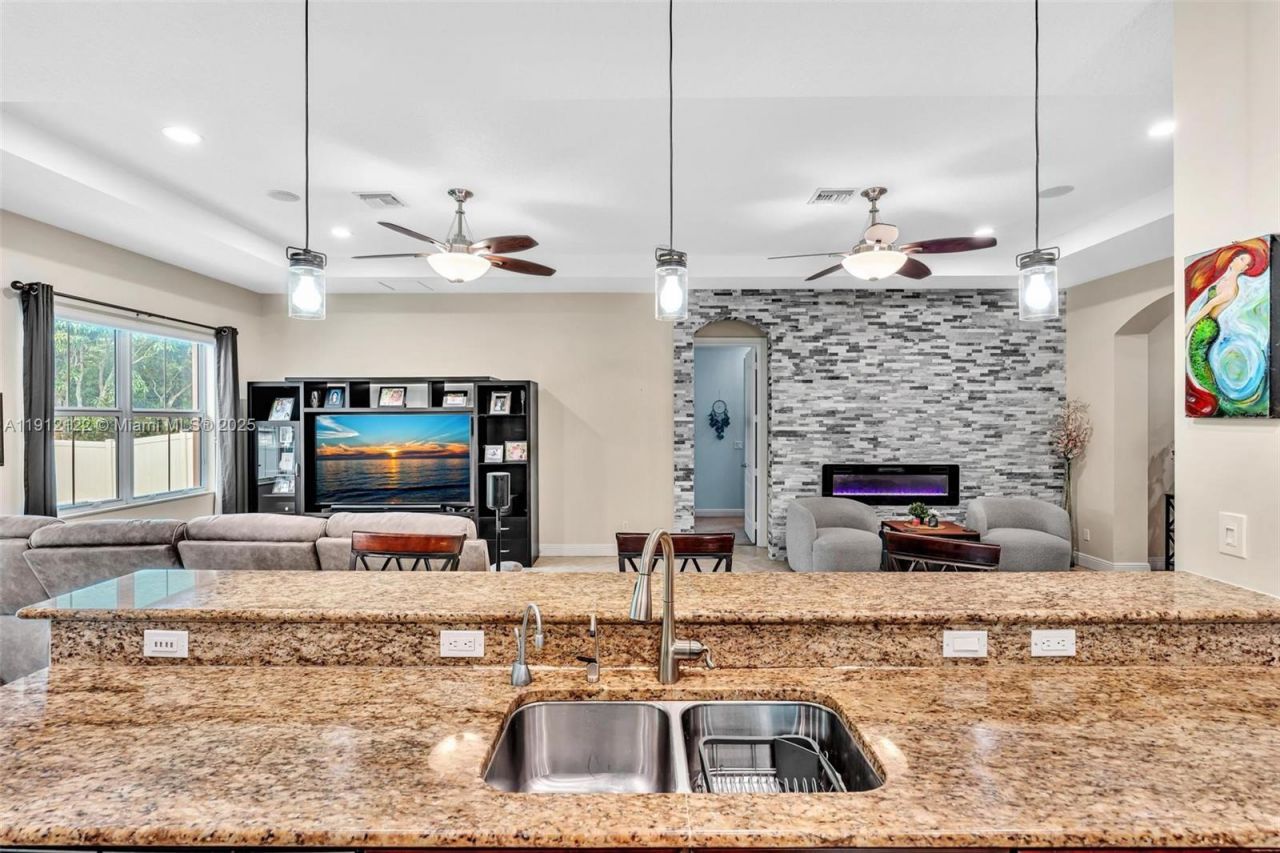 13220 SW 13th St, Davie, FL 33325 Photo