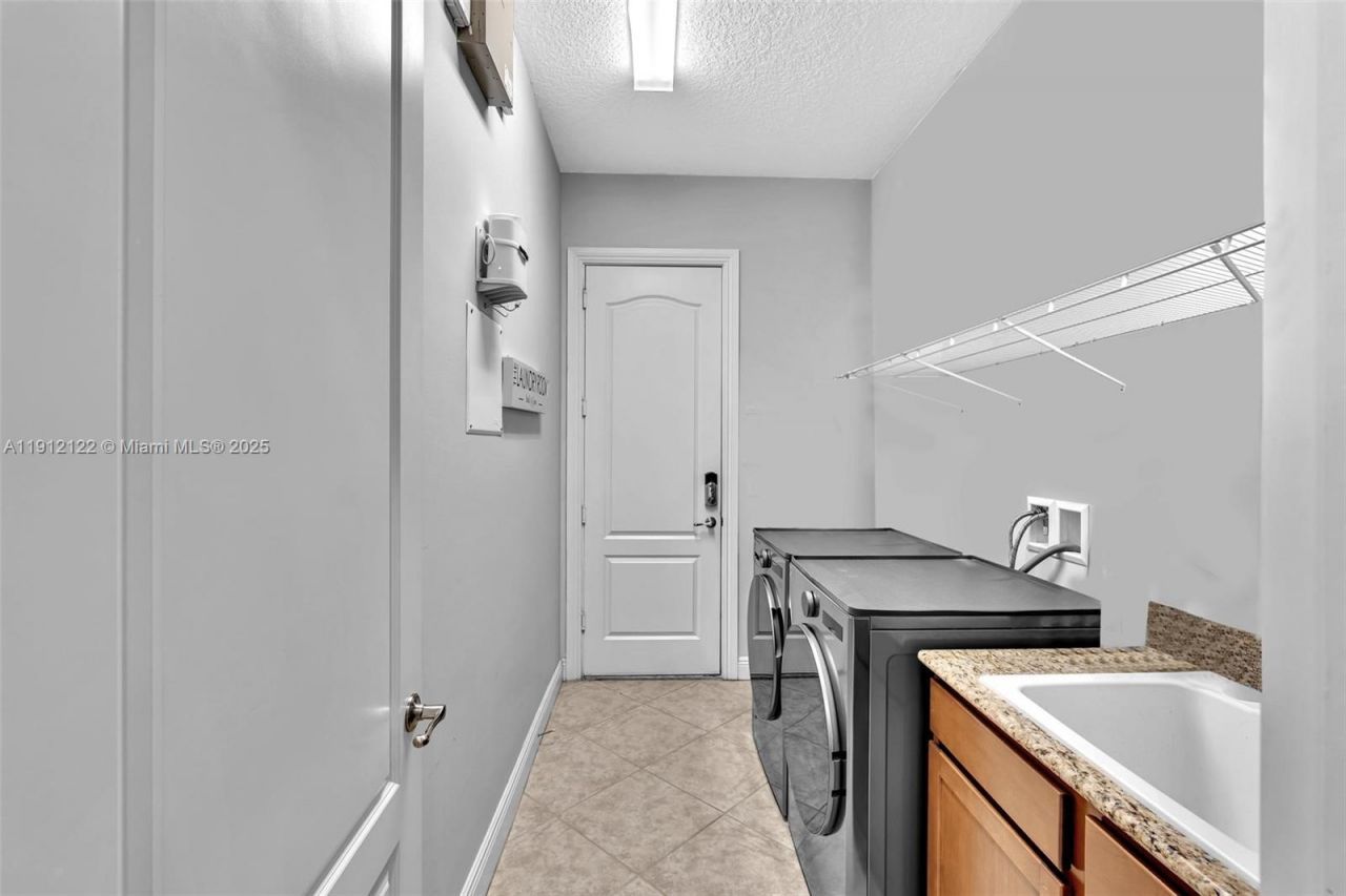 13220 SW 13th St, Davie, FL 33325 Photo