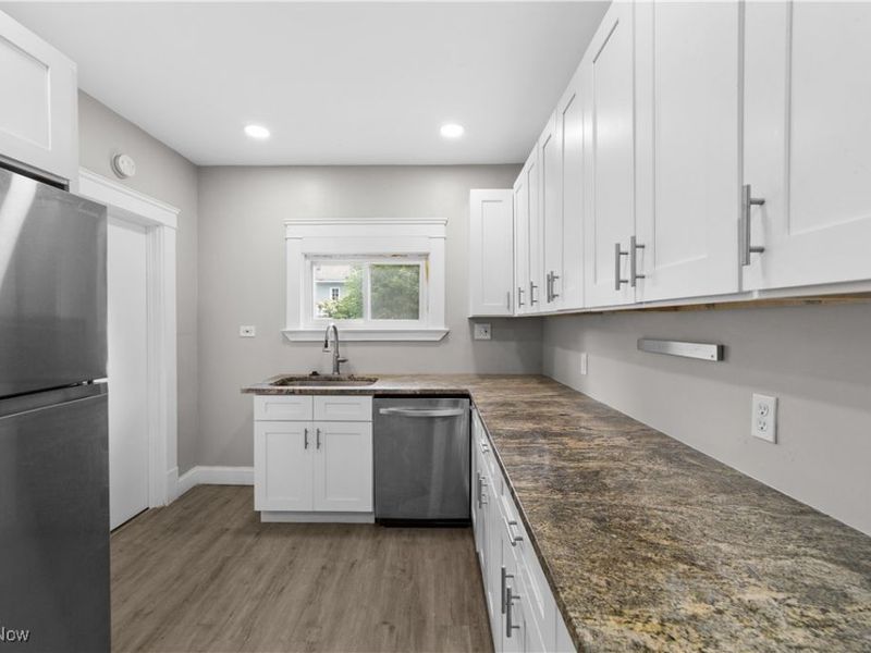 1683 Colonial Drive, Cleveland, OH 44118 Photo 12