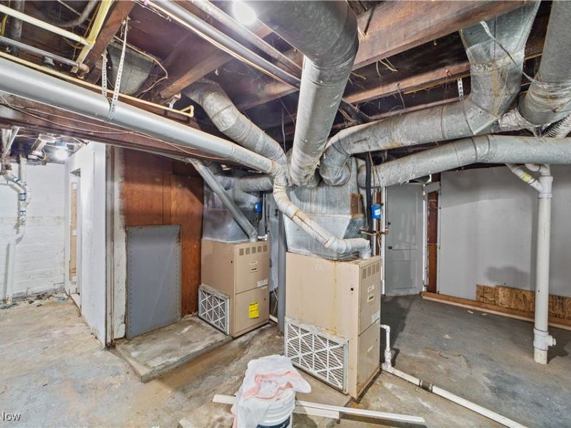 1683 Colonial Drive, Cleveland, OH 44118 Photo 35