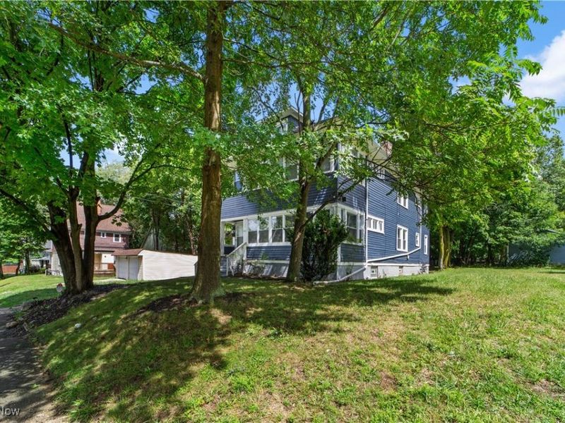 1683 Colonial Drive, Cleveland, OH 44118 Photo 41