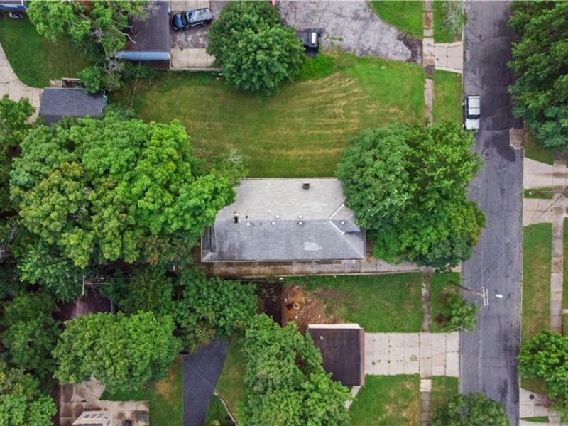 1683 Colonial Drive, Cleveland, OH 44118 Photo 43