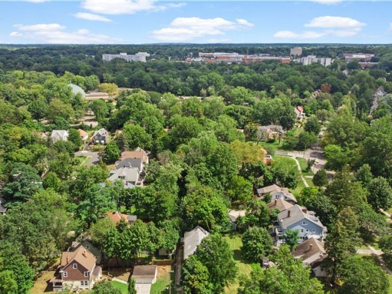 1683 Colonial Drive, Cleveland, OH 44118 Photo 45