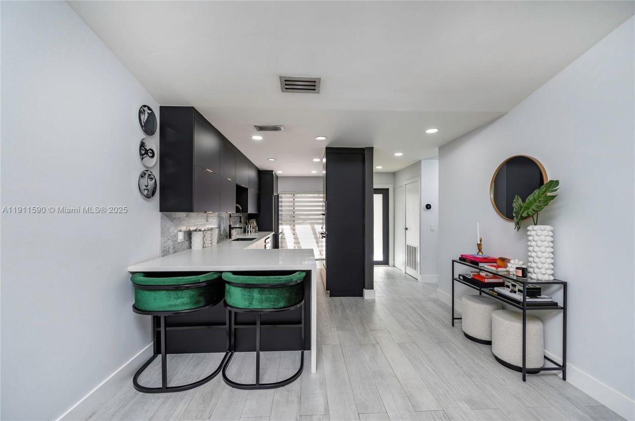 9673 NW 16th Ct, Pembroke Pines, FL 33024 Photo